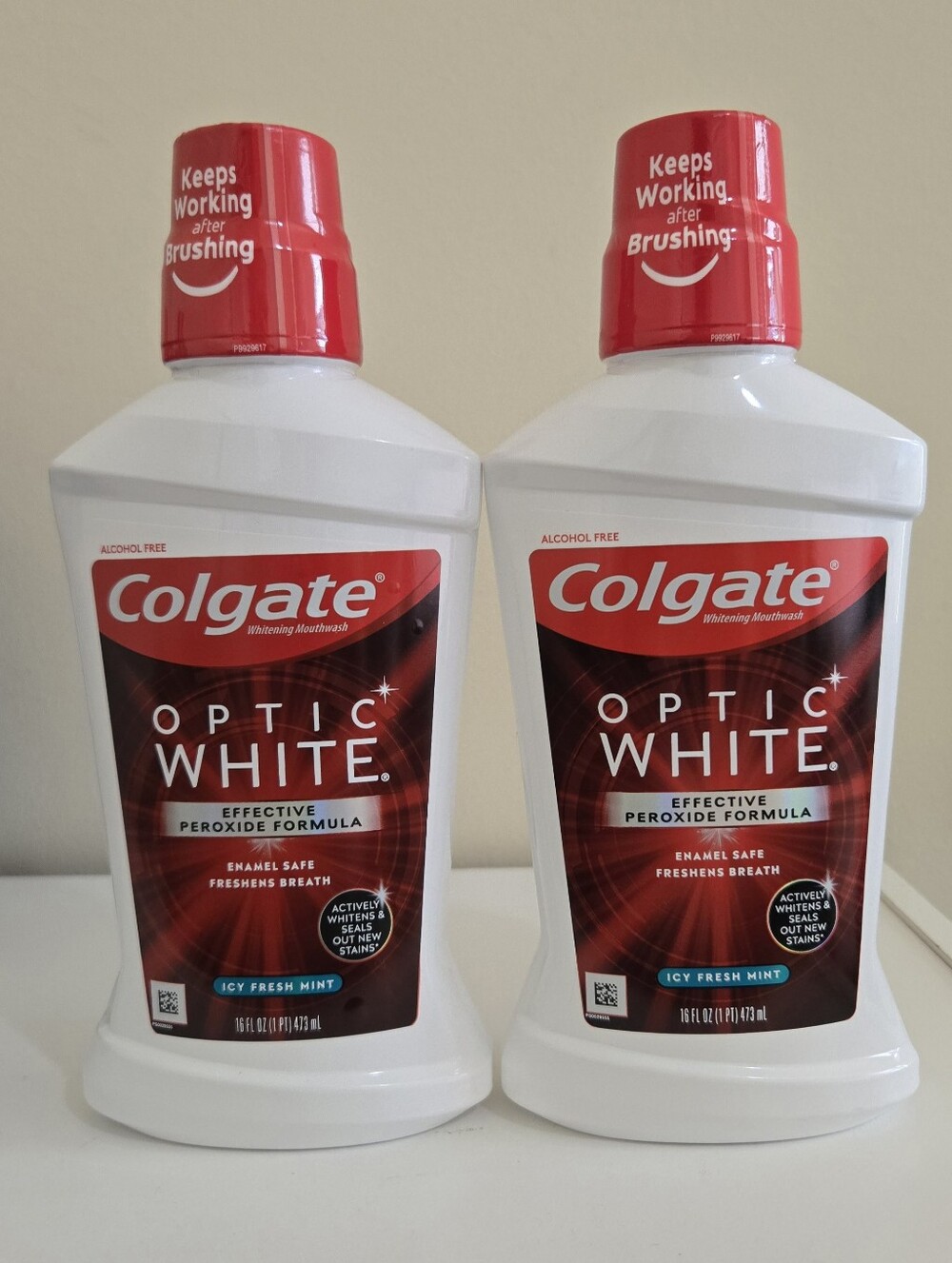 Colgate Optic White Mouthwash - White with Red Accents, 2 Bottles, 500ml ea
